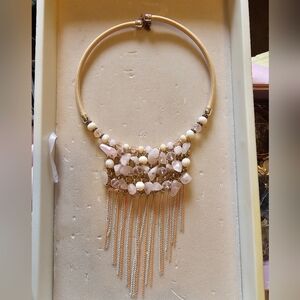 Elegant Gold and Cream Necklace